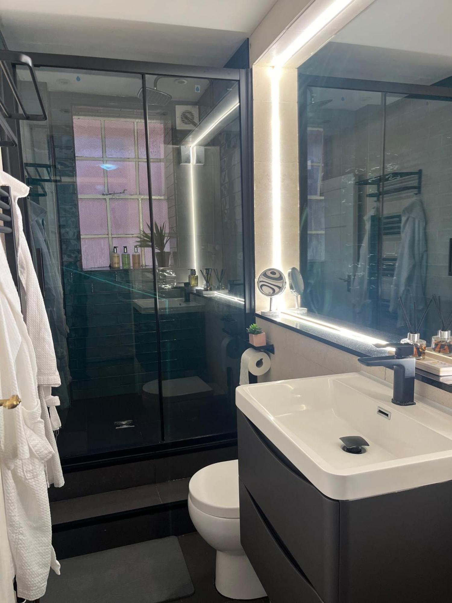 Modern Quiet 1 Bed Flat -Mayfair Londen Buitenkant foto
